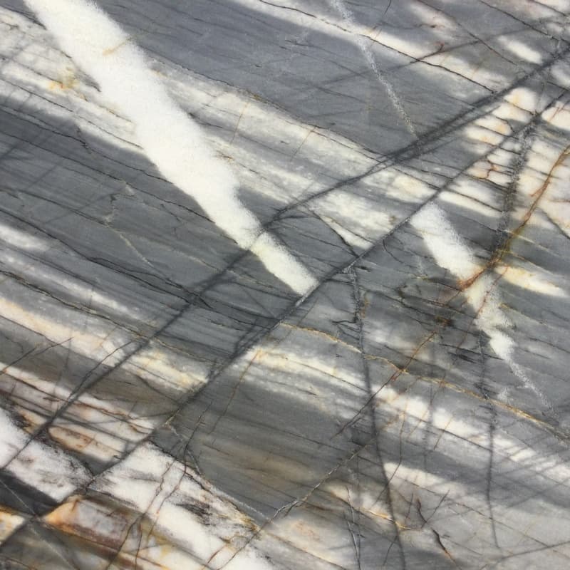 Color Image