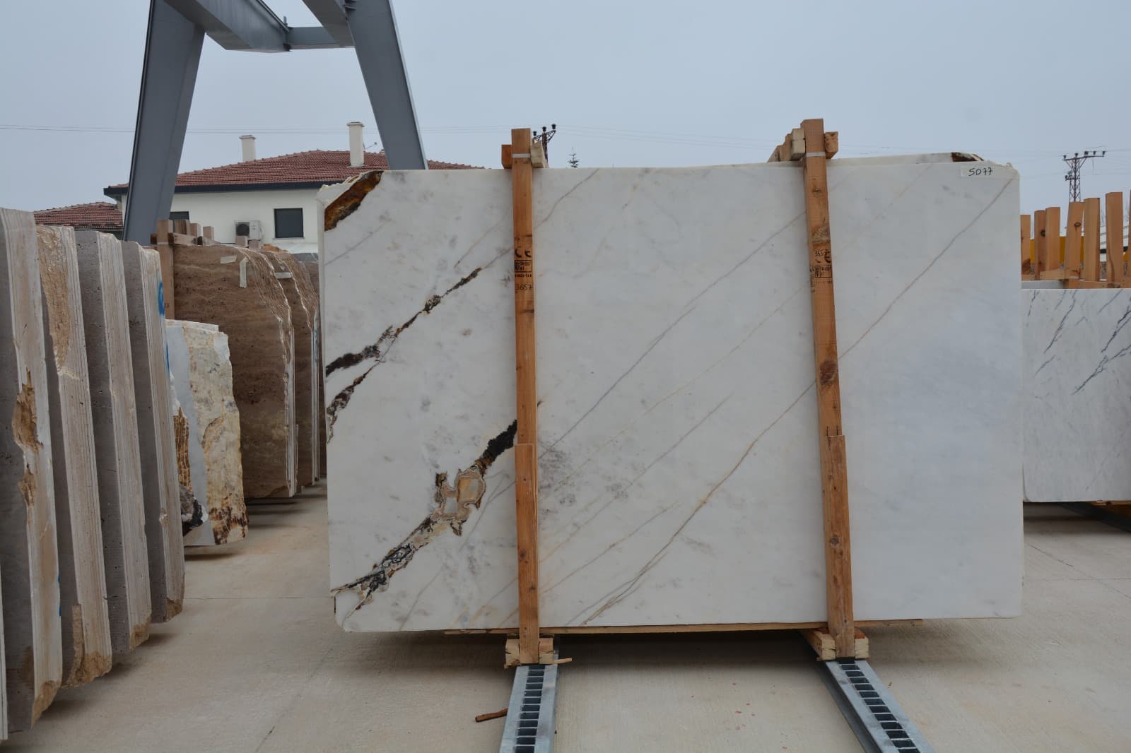 AFYON WHITE GOLD ONYX